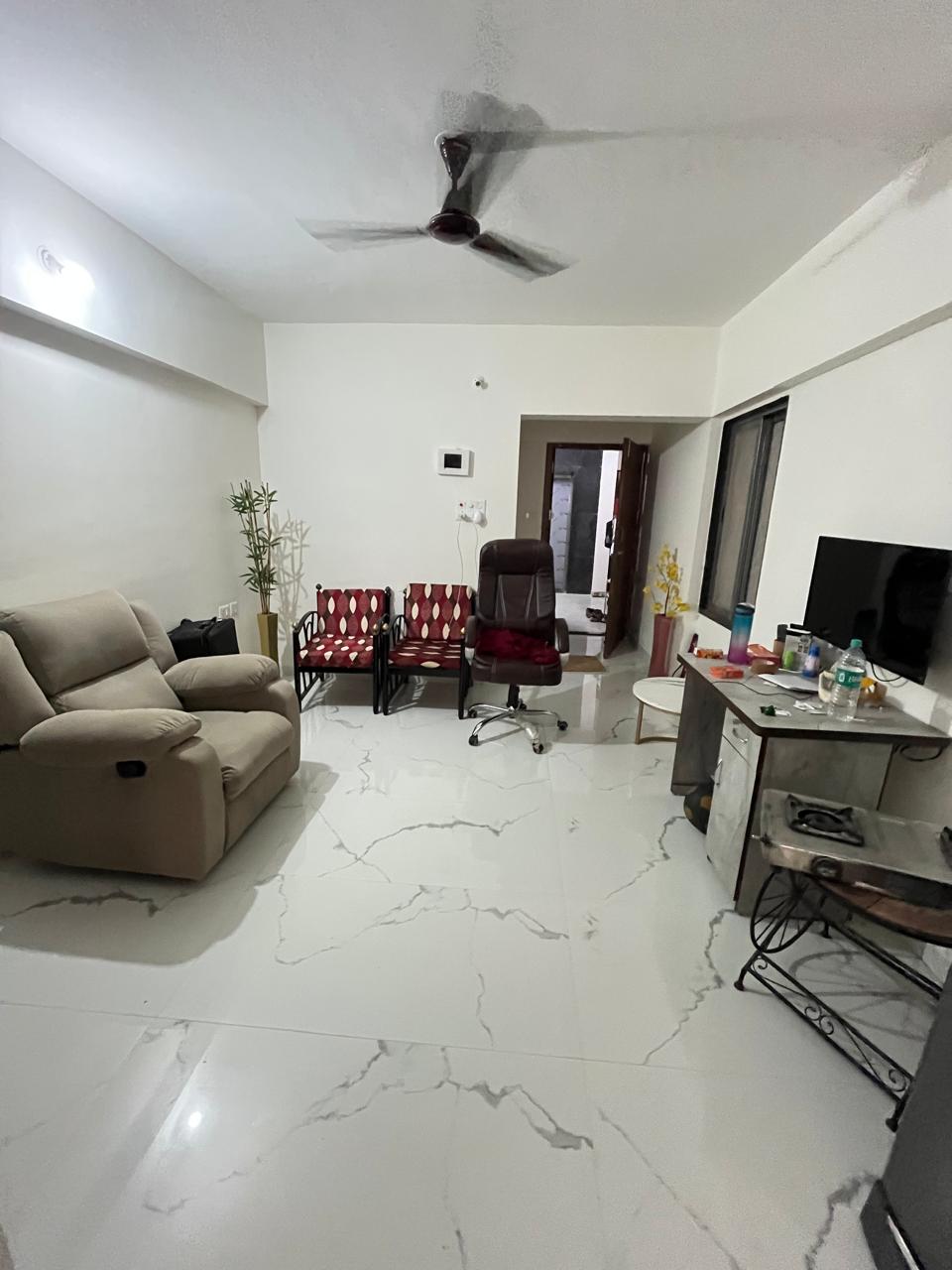 2 BHK Apartment For Rent in Alankapuri CHS
