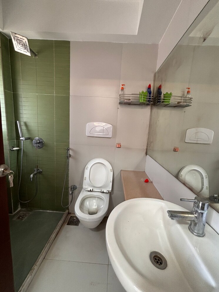 Bathroom, omkar-alta-monte 3 Bedroom 1230 Sq.Ft. Apartment In Malad East Mumbai 9628992