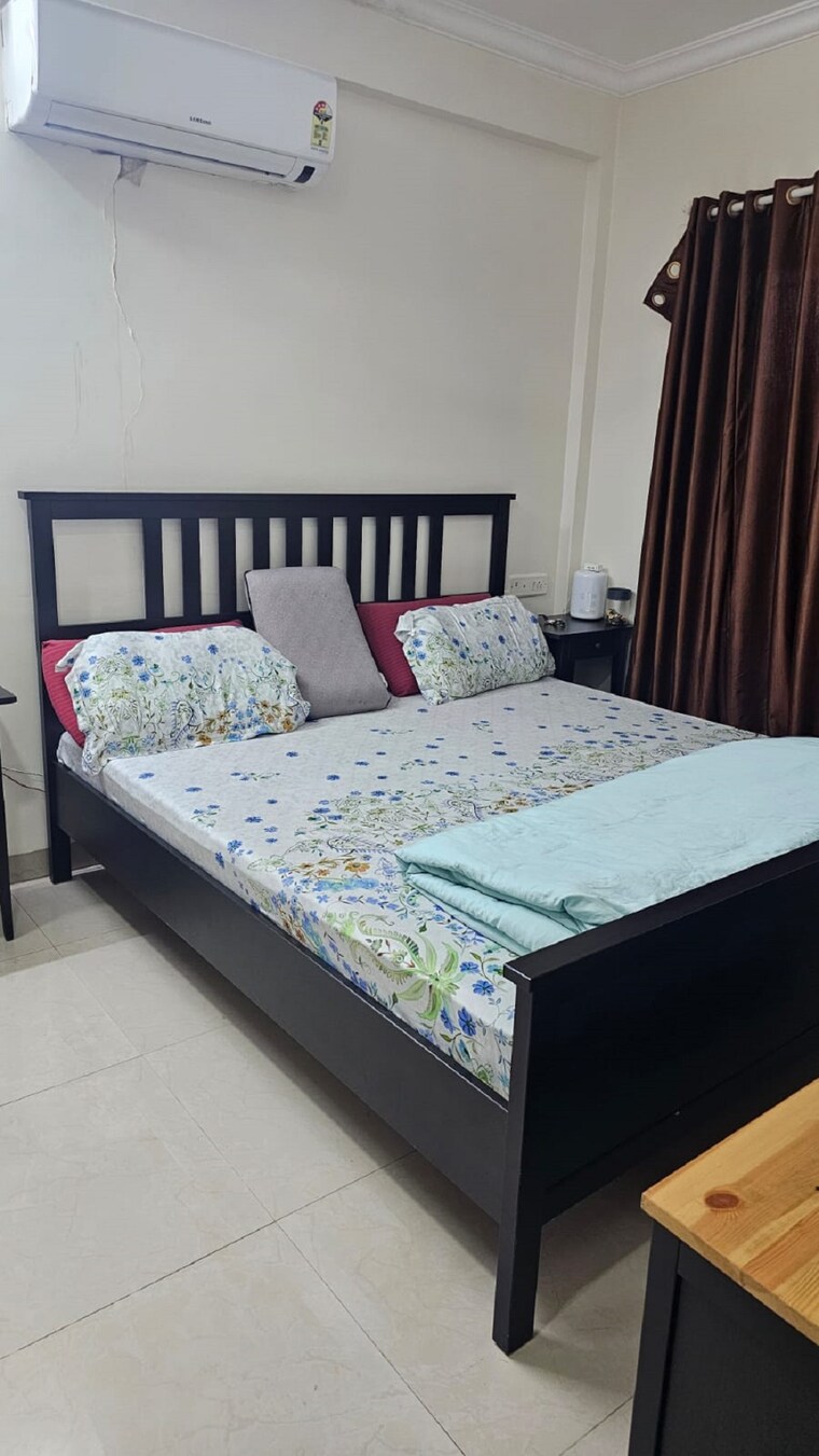 Bedroom, bandra west 2 Bedroom 700 Sq.Ft. Apartment In Bandra West Mumbai 9628970