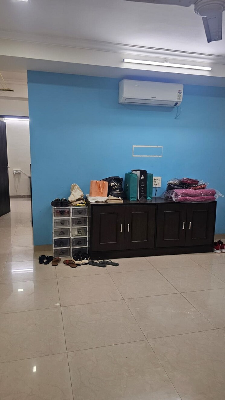 Living Room, bandra west 2 Bedroom 700 Sq.Ft. Apartment In Bandra West Mumbai 9628970