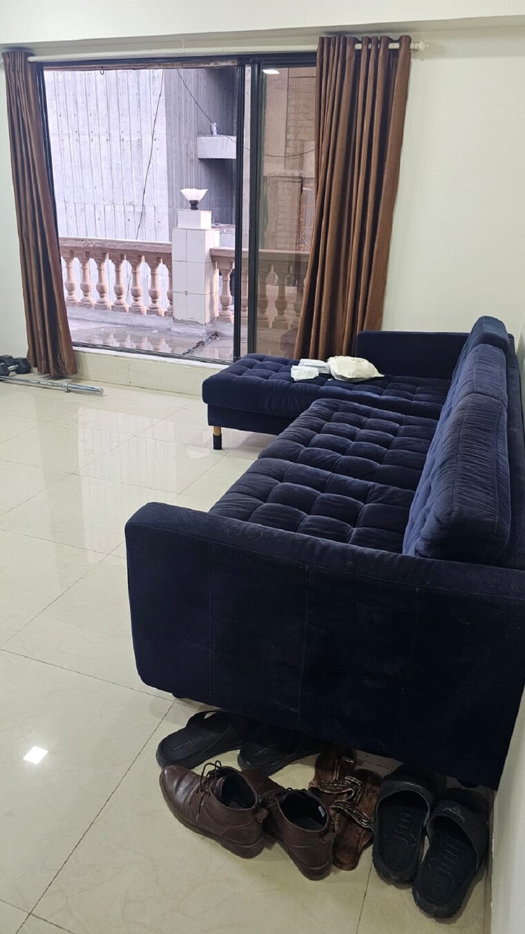 Room, bandra west 2 Bedroom 700 Sq.Ft. Apartment In Bandra West Mumbai 9628970