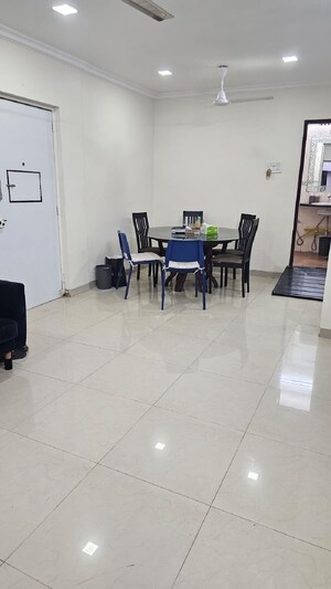 2 BHK Apartment For Rent in Bandra West