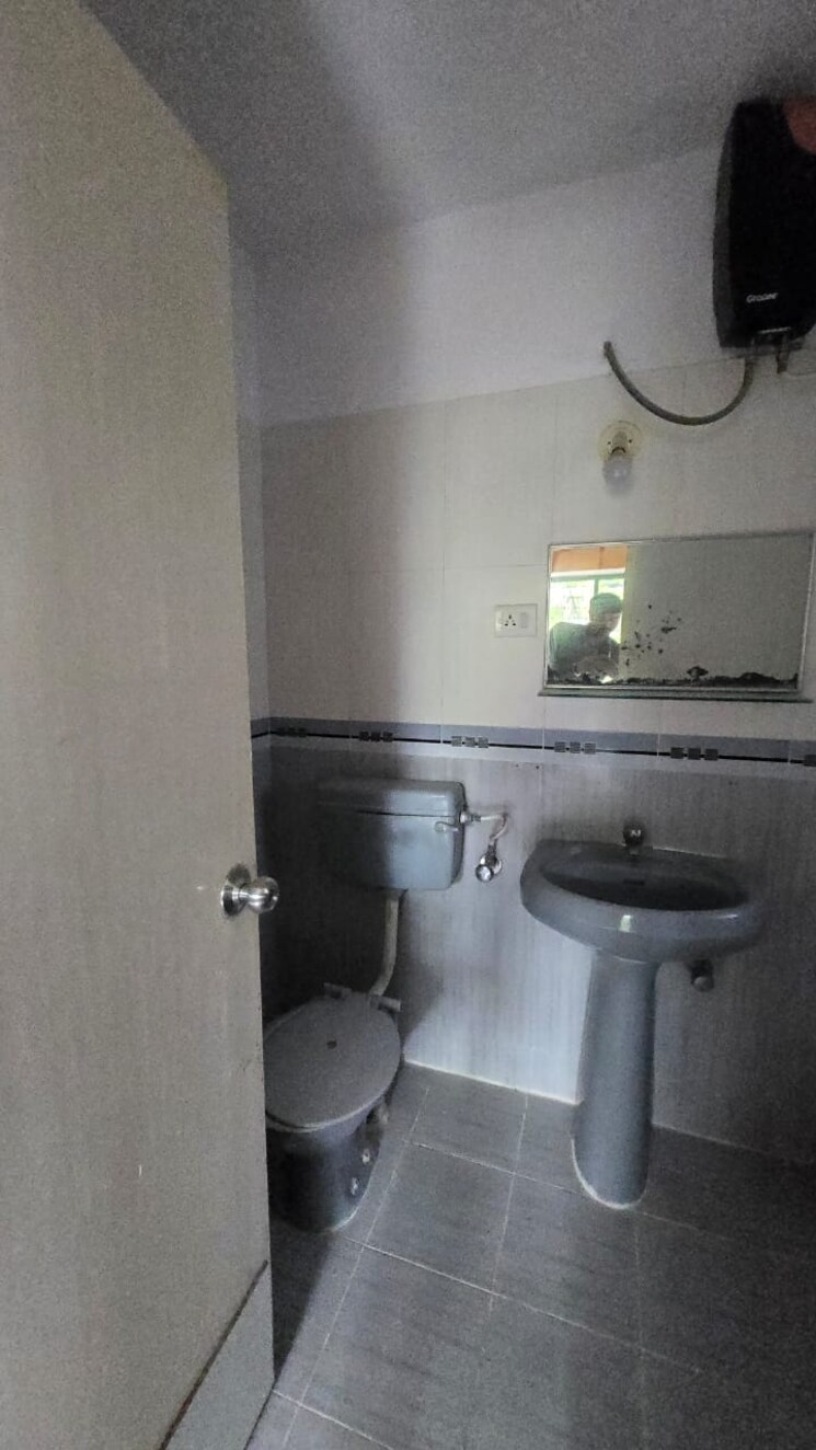 Bathroom, sukhwani-classic 2 Bedroom 1020 Sq.Ft. Apartment In Koregaon Park Pune 9629026