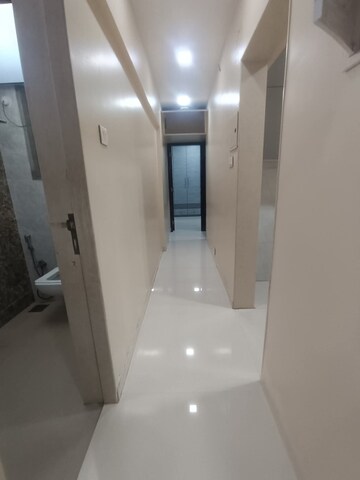 Room in 2 BHK Apartment at Andheri West – for Rent