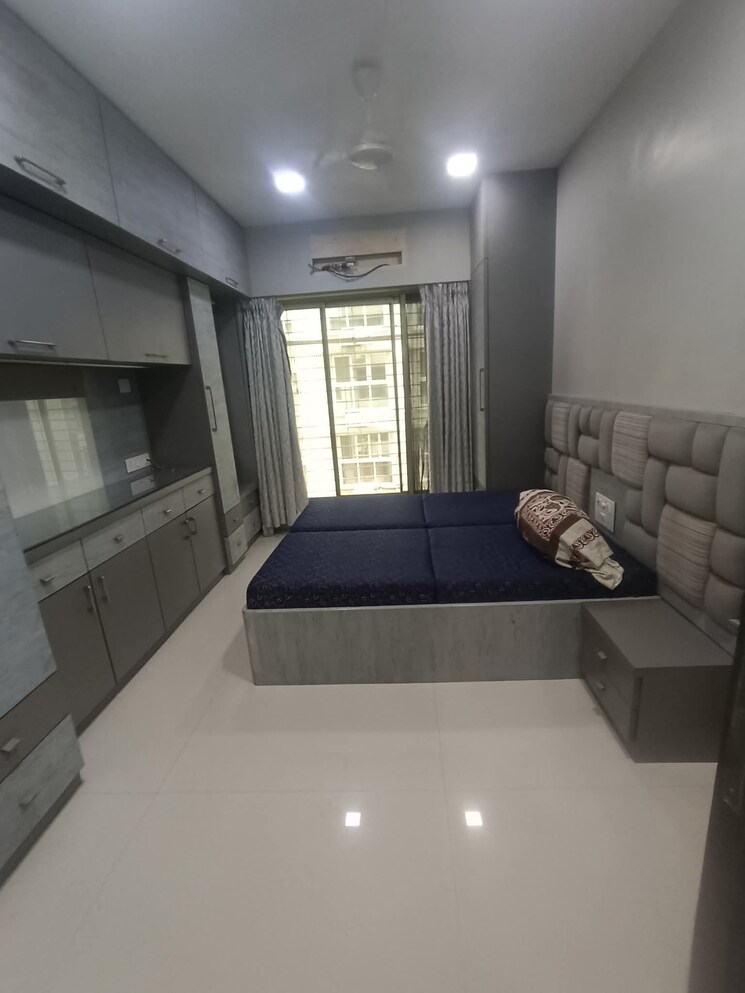 Room, andheri west 2 Bedroom 725 Sq.Ft. Apartment In Andheri West Mumbai 9628984