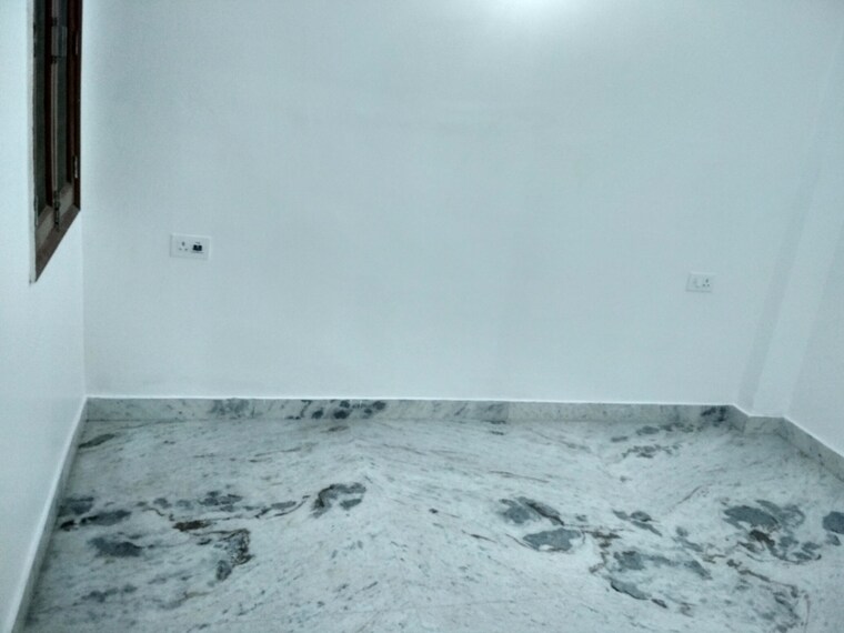 Room, sector 23 dwarka 3 Bedroom 950 Sq.Ft. Builder Floor In Sector 23 Dwarka Delhi 9629050