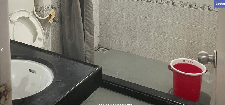 Bathroom, thane west Pg For Boys In Thane West 9629047