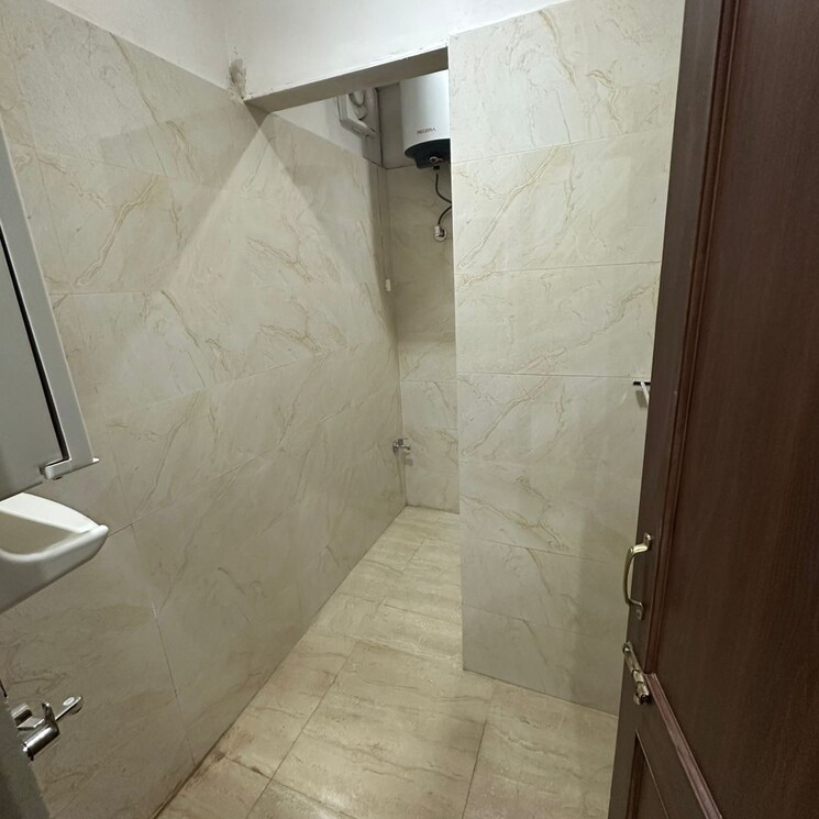 Bathroom, south extension i 2 Bedroom 1500 Sq.Ft. Builder Floor In South Extension I Delhi 9629106
