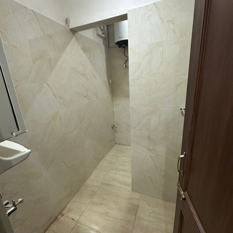 Bathroom, south extension i 2 Bedroom 1500 Sq.Ft. Builder Floor In South Extension I Delhi 9629106