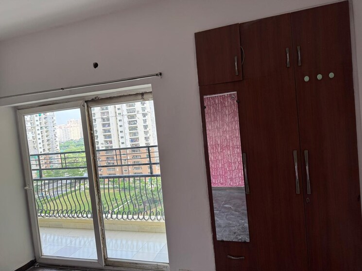 Balcony, nimbus-the-hyde-park 2 Bedroom 915 Sq.Ft. Apartment In Sector 78 Noida 9629090