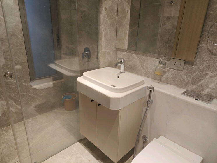 Bathroom, rustomjee-crown 4 Bedroom 2340 Sq.Ft. Apartment In Prabhadevi Mumbai 9629065