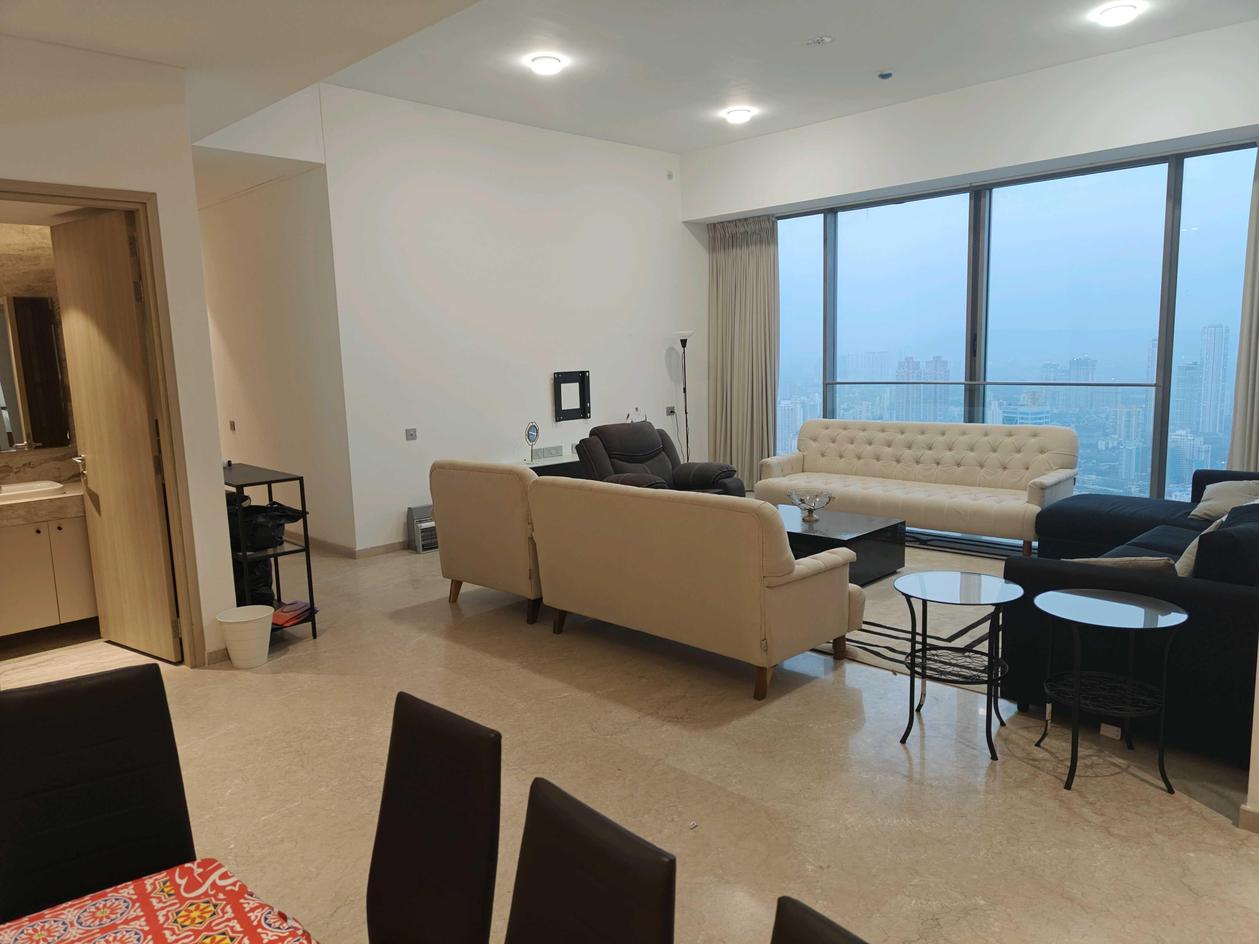 4 BHK + Servant Room 2340 Sq.Ft. Apartment in Rustomjee Crown