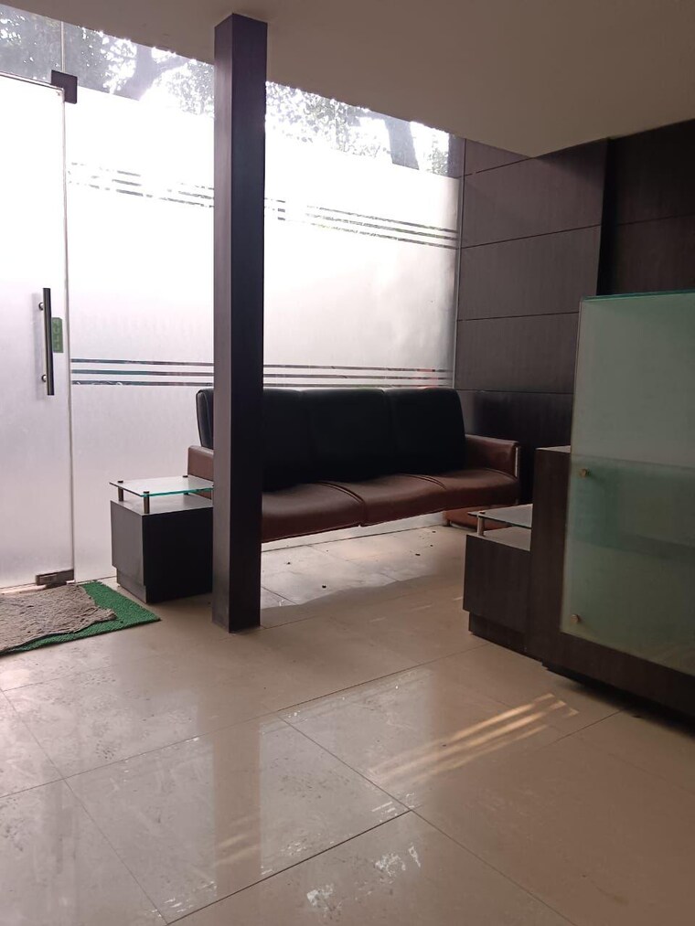 Floor Plan, new friends colony Commercial Office Space in IT/SEZ 1100 Sq.Ft. In New Friends Colony Delhi 9629371