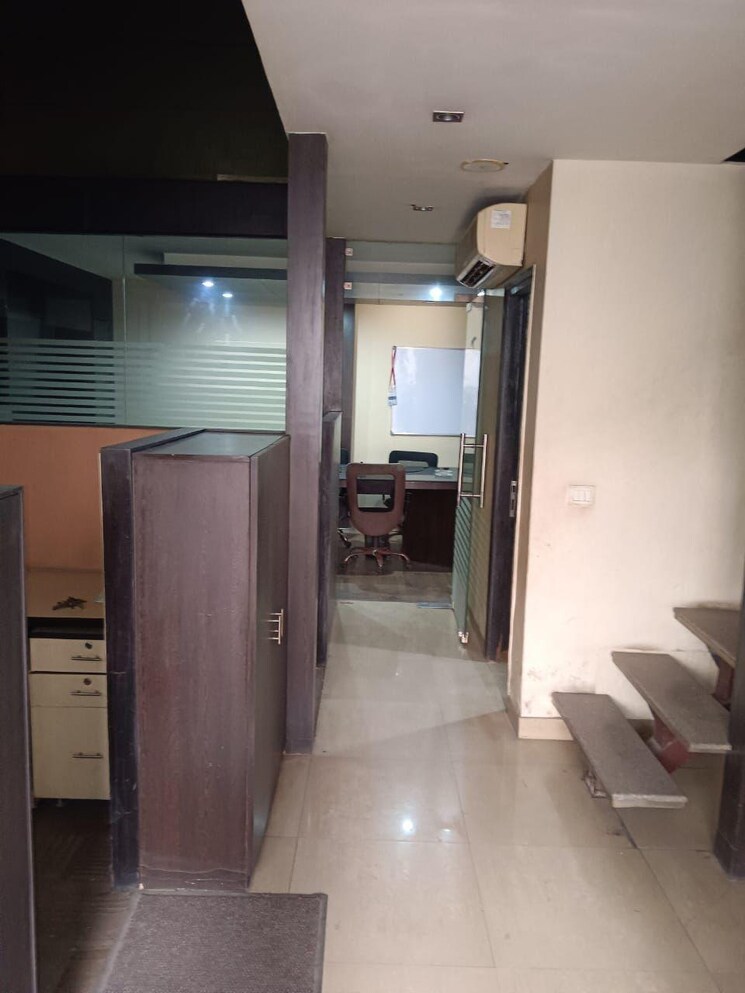 undefined, new friends colony Commercial Office Space in IT/SEZ 1100 Sq.Ft. In New Friends Colony Delhi 9629371