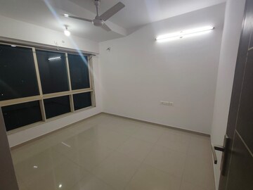Room in 2 BHK Apartment at Nahar Jonquille And Jamaica, Chandivali – for Rent