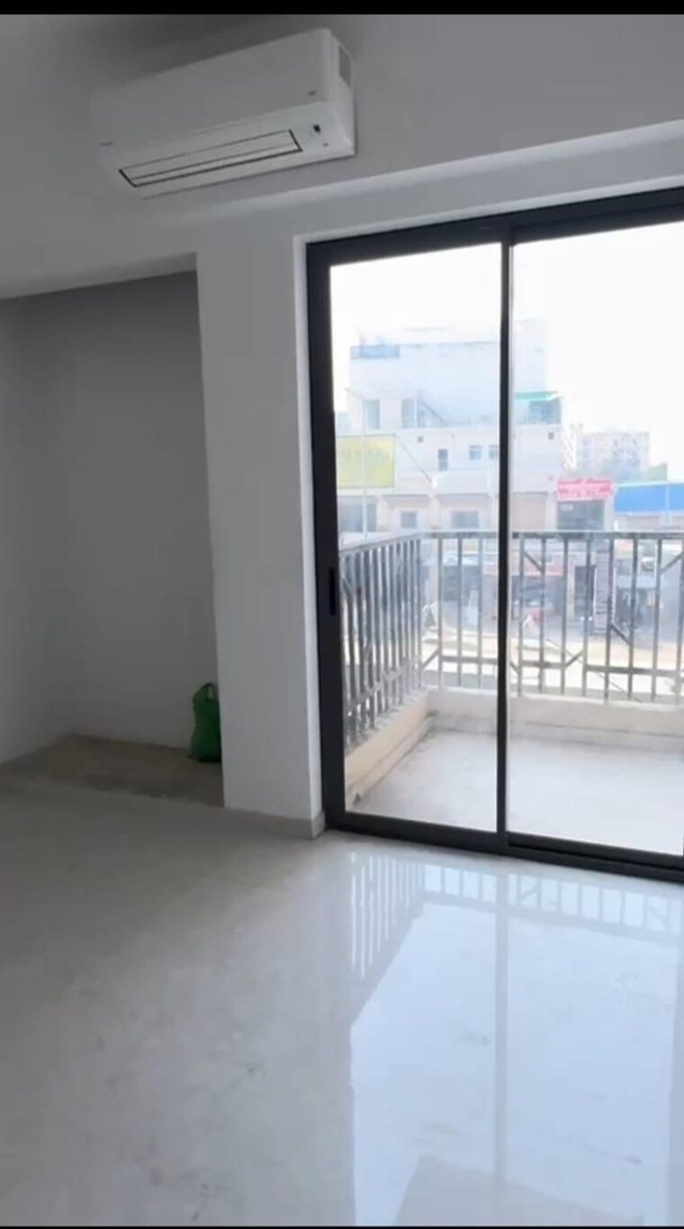 Room, arihant-one 3 Bedroom 1760 Sq.Ft. Apartment In Sector 1 Greater Noida Greater Noida 9630009