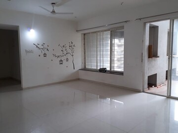 Room in 2 BHK Apartment at Kunal KUNAL ASPIREE, Balewadi – for Rent