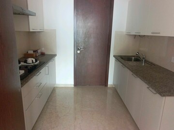 Balcony in 4 BHK Apartment at Lokhandwala Minerva Mahalaxmi, Mahalaxmi – for Sale