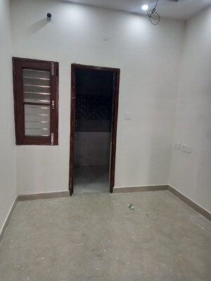 Room in 2 BHK Builder Floor at Sector 115 – for Sale