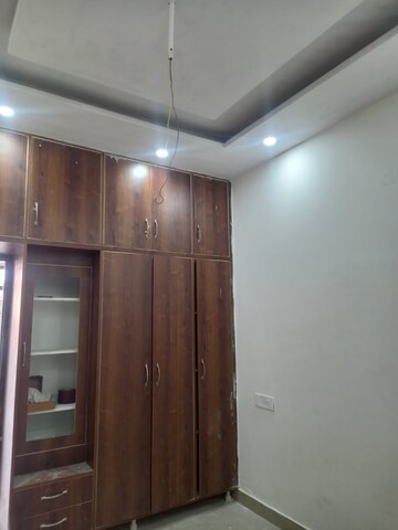 Furnished Amenities in 2 BHK Builder Floor at Sector 115 – for Sale