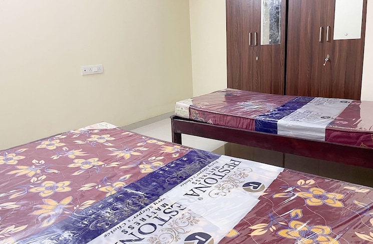 Bedroom, thane west Pg For Girls In Thane West 9629430