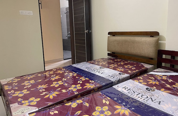 Bedroom, thane west Pg For Girls In Thane West 9629430