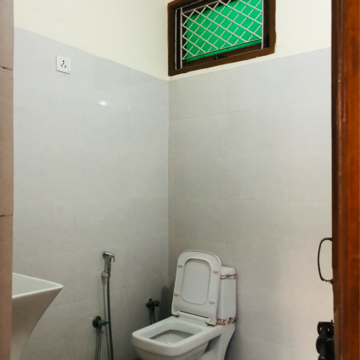 Bathroom in 3.5 BHK Villa at Sector 23 – for Rent