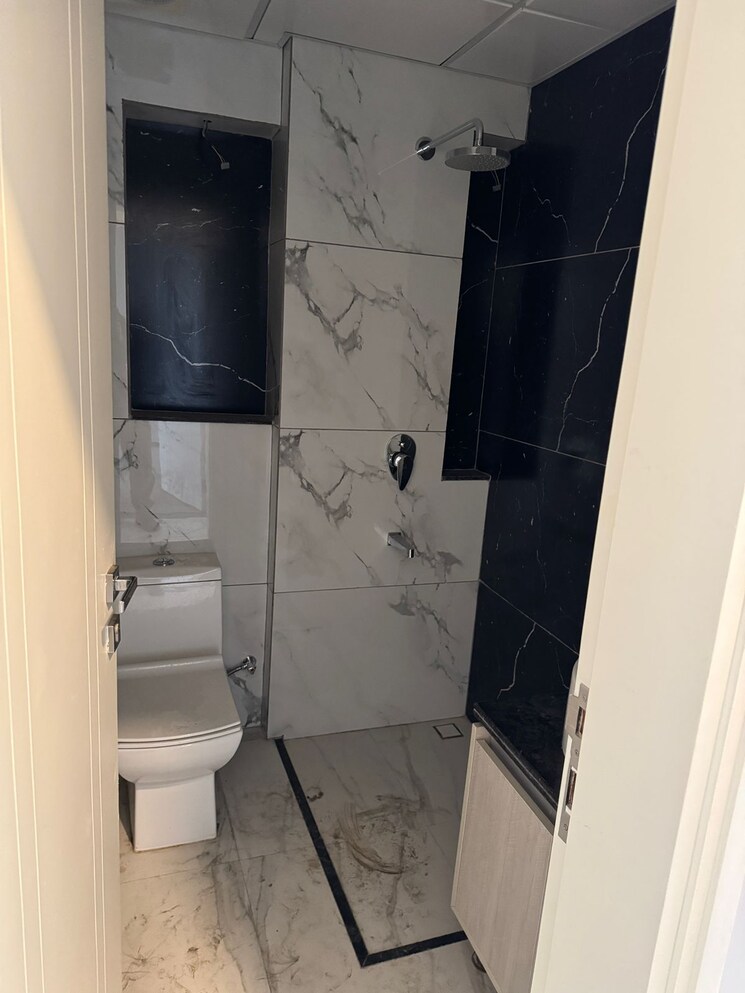 Bathroom, destino-central-park 3 Bedroom 1230 Sq.Ft. Builder Floor In Sector 33 Gurgaon 9629519