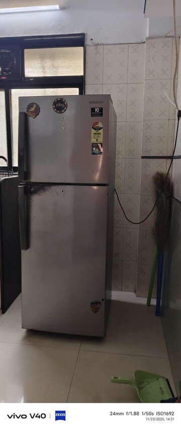 Furnished Amenities in 2 BHK Apartment at HDIL Dheeraj Jamuna, Malad West – for Rent