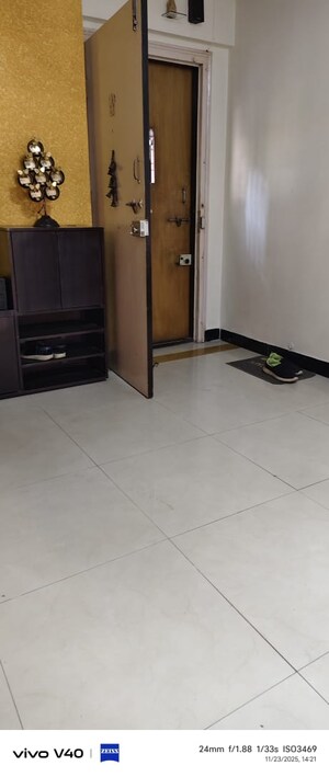 Room in 2 BHK Apartment at HDIL Dheeraj Jamuna, Malad West – for Rent