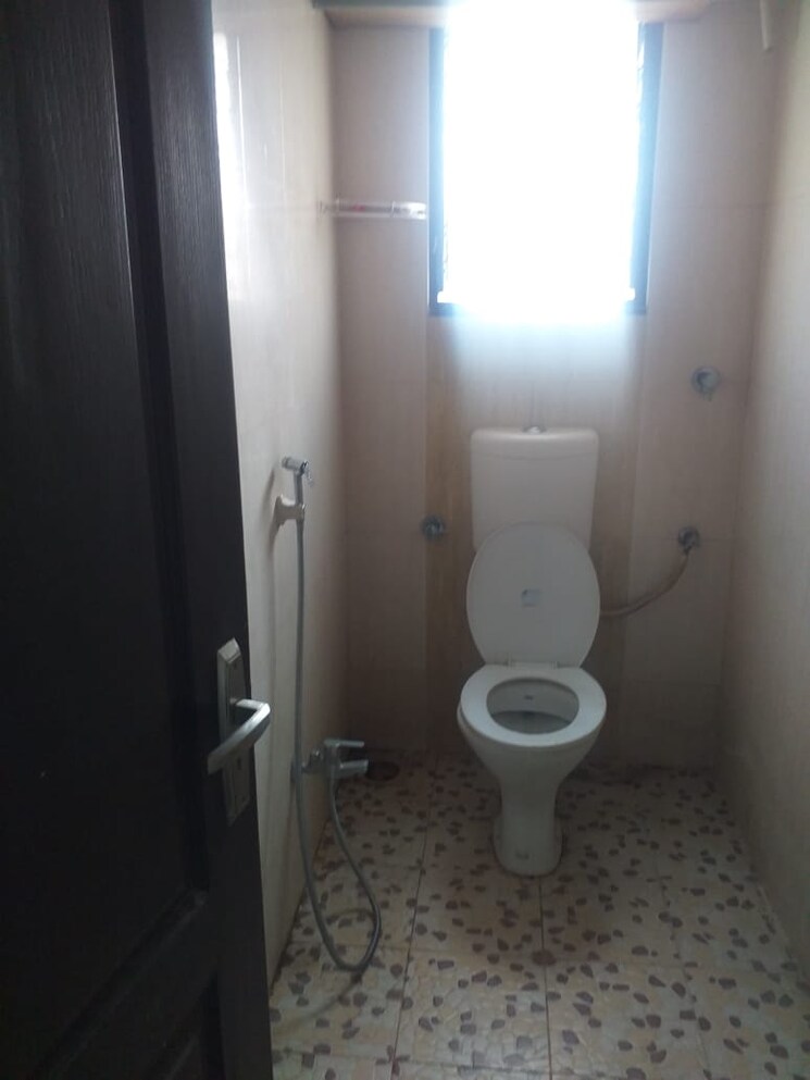 Bathroom, parande-woods 2 Bedroom 1000 Sq.Ft. Apartment In Dhanori Pune 9629527