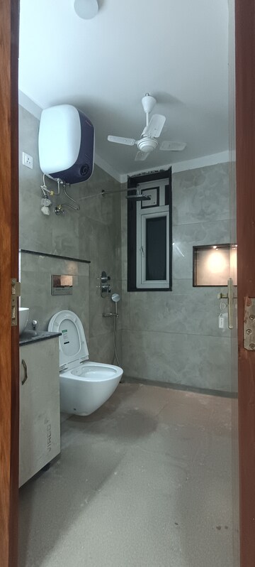 Bathroom in 3 BHK Apartment at Vasant Kunj – for Rent