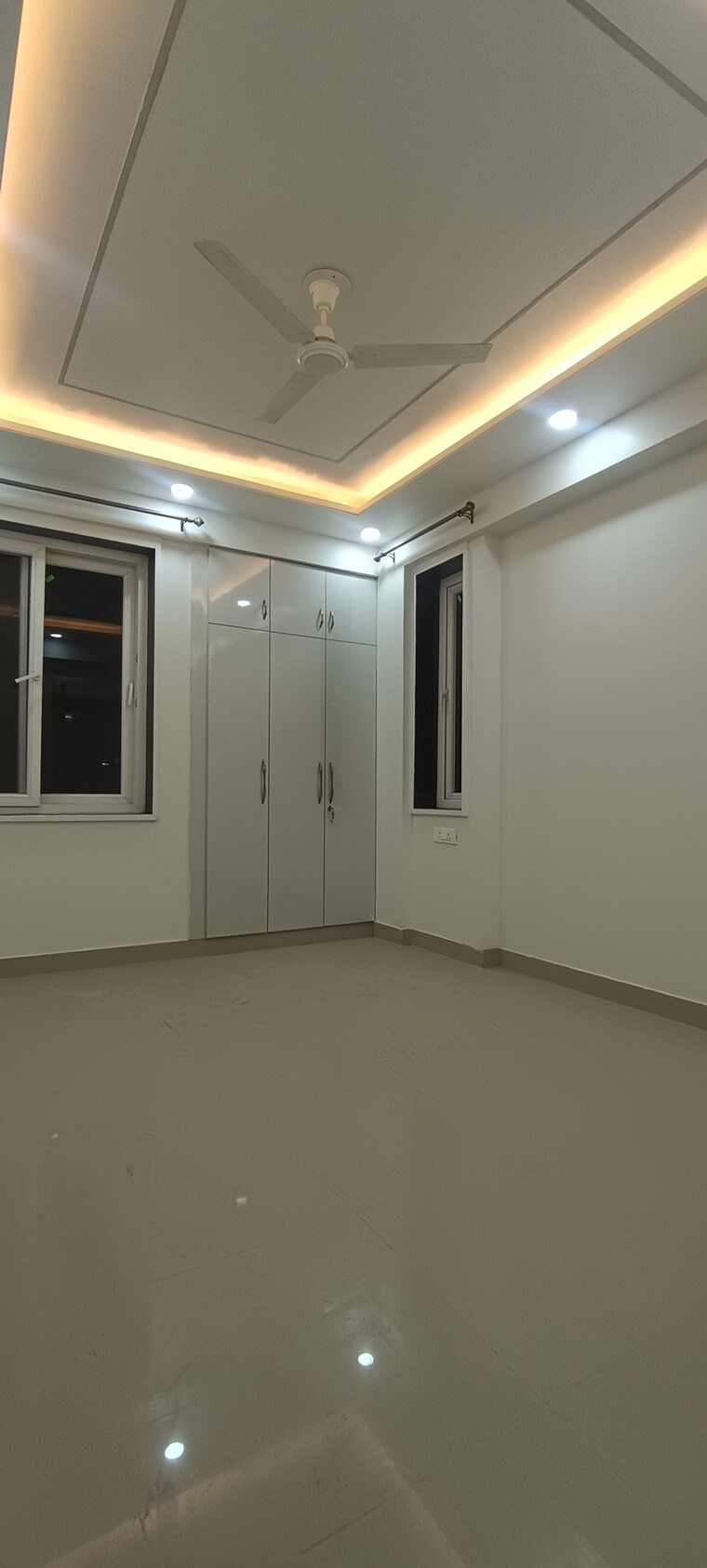 Room, vasant kunj 3 Bedroom 1800 Sq.Ft. Apartment In Vasant Kunj Delhi 9629576