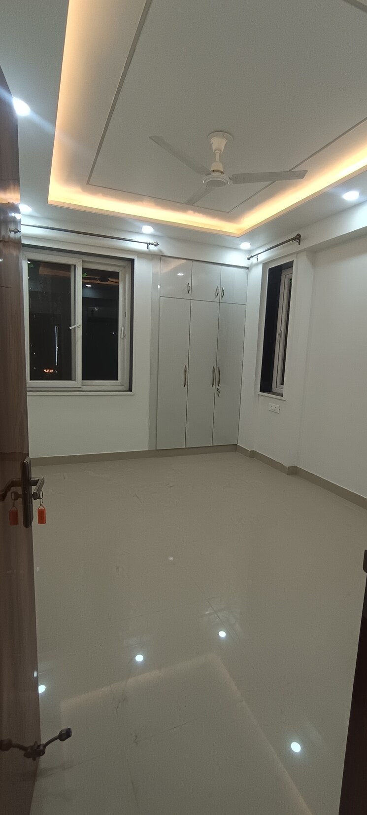 Room, vasant kunj 3 Bedroom 1800 Sq.Ft. Apartment In Vasant Kunj Delhi 9629576