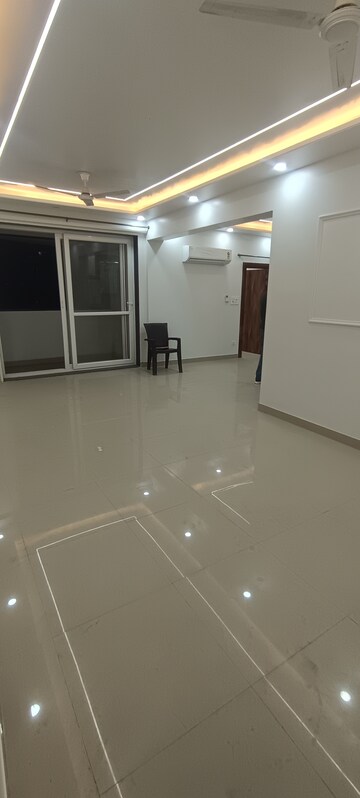 Furnished Amenities in 3 BHK Apartment at Vasant Kunj – for Rent