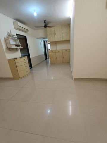 Room in 2 BHK Apartment at Akruti Nova A:WING CHS LTD, Andheri East – for Rent