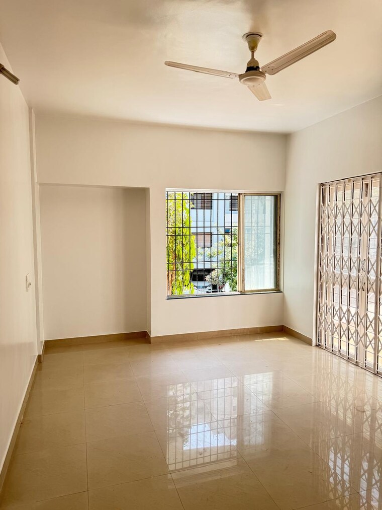 Room, navale-prestige 3 Bedroom 2400 Sq.Ft. Independent House In Vadgaon Budruk Pune 9629912