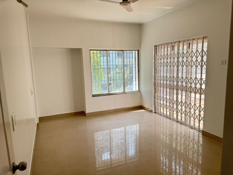 Room, navale-prestige 3 Bedroom 2400 Sq.Ft. Independent House In Vadgaon Budruk Pune 9629912