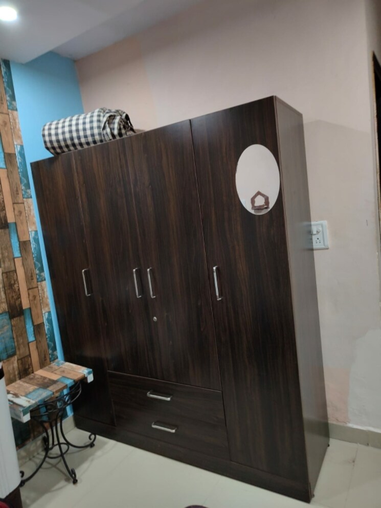 Room, lajpat nagar 4 1 Bedroom 450 Sq.Ft. Builder Floor In Lajpat Nagar 4 Delhi 9629879