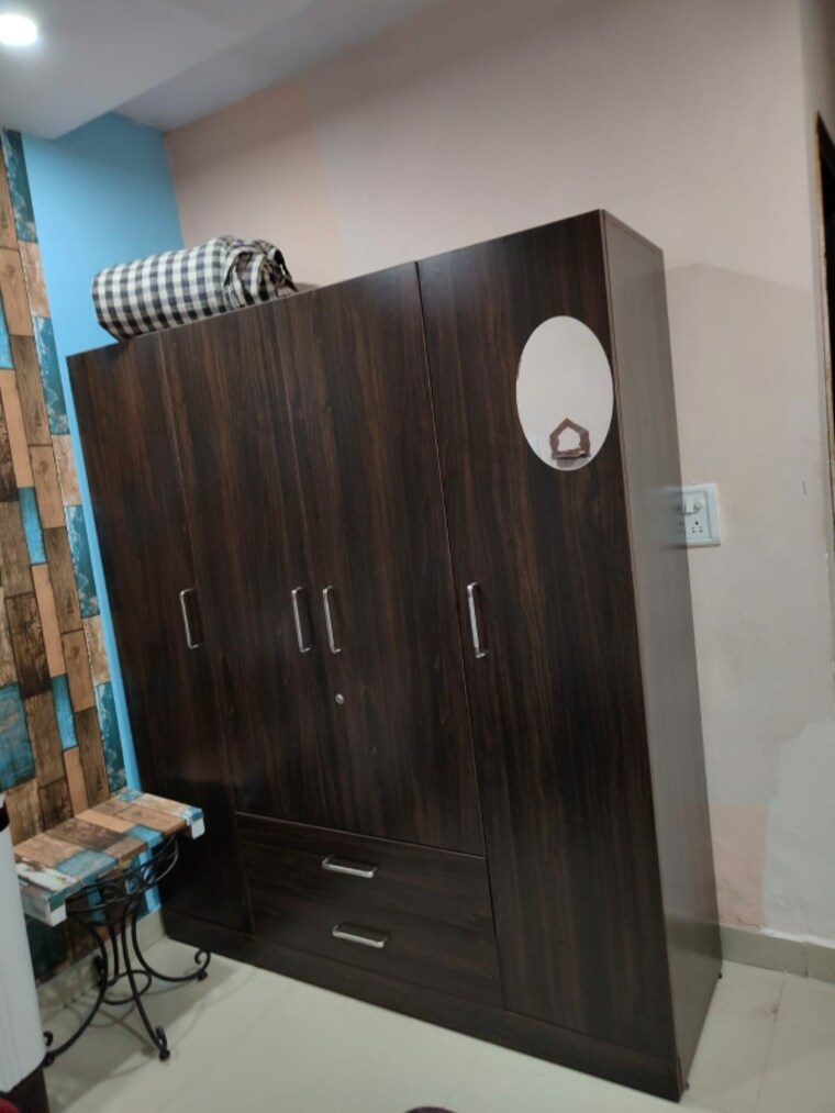 Room, lajpat nagar 4 1 Bedroom 450 Sq.Ft. Builder Floor In Lajpat Nagar 4 Delhi 9629879