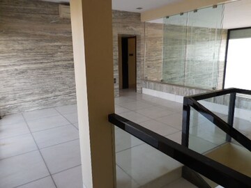 Bathroom in 5 BHK Apartment at Cuffe Parade – for Rent