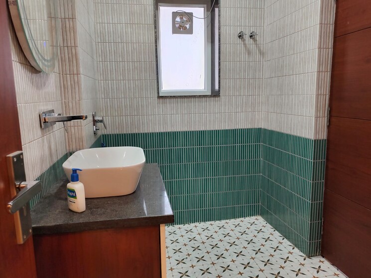 Bathroom, sector 19b dwarka 3 Bedroom 2000 Sq.Ft. Apartment In Sector 19b Dwarka Delhi 9629892