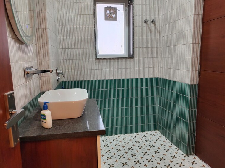 Bathroom, sector 19b dwarka 3 Bedroom 2000 Sq.Ft. Apartment In Sector 19b Dwarka Delhi 9629892