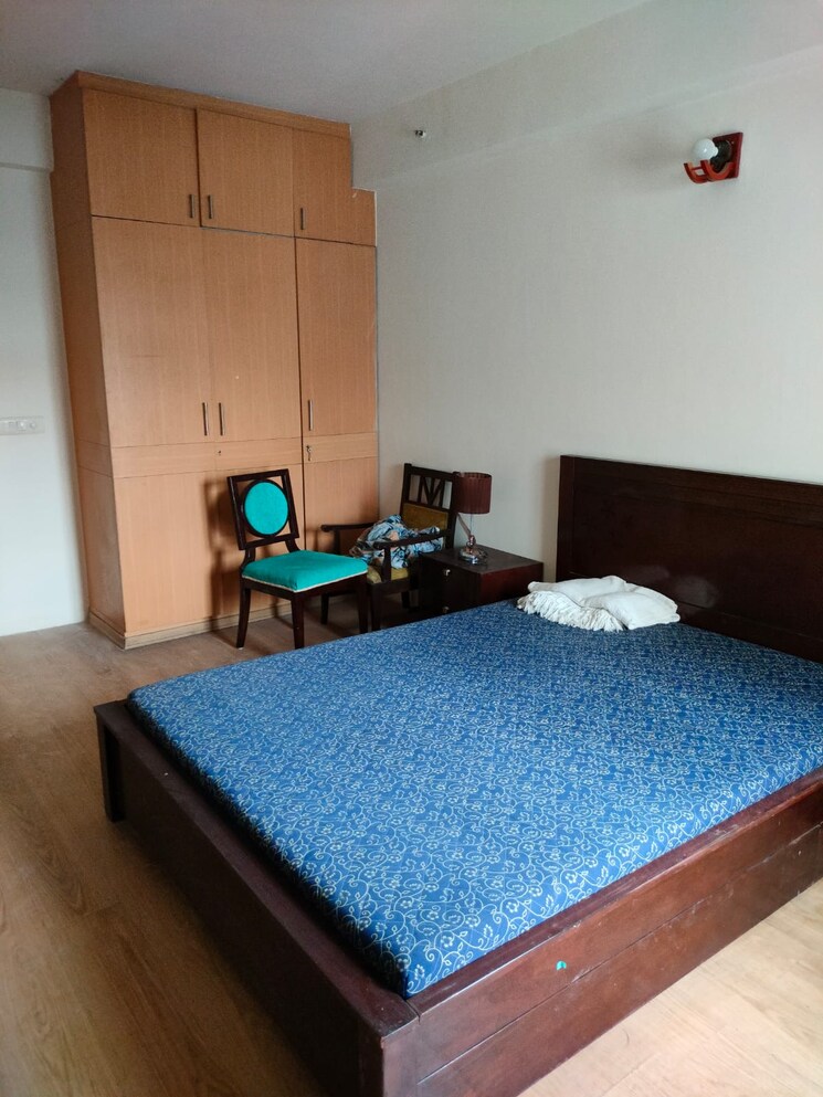 Bedroom, dlf-the-summit 4 Bedroom 3400 Sq.Ft. Apartment In Dlf Phase V Gurgaon 9630007