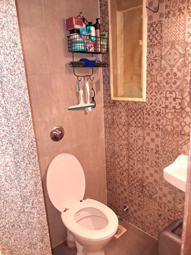 Bathroom, acres-avyan 1 Bedroom 290 Sq.Ft. Apartment In Malad West Mumbai 9630004