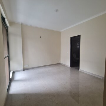 Room in  Plot at Xu Iii Greater Noida – for Sale