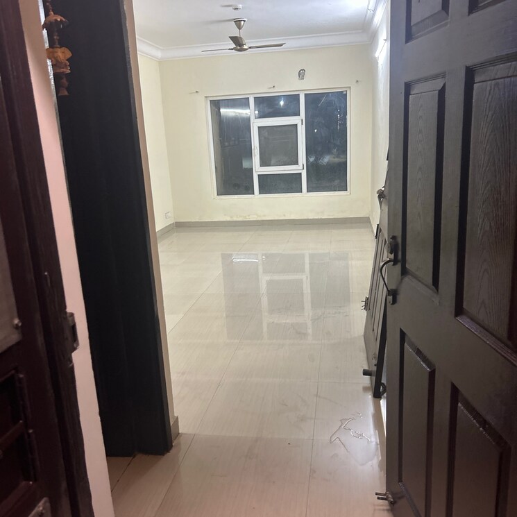 Bathroom, paramount-floraville 3.5 Bedroom 1685 Sq.Ft. Apartment In Sector 137 Noida 9630089
