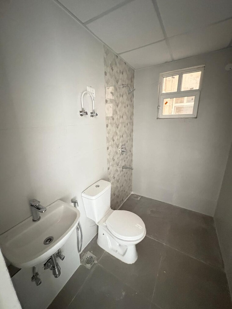 Bathroom, signature-global-city 3 Bedroom 1400 Sq.Ft. Apartment In Sector 37d Gurgaon 9630034