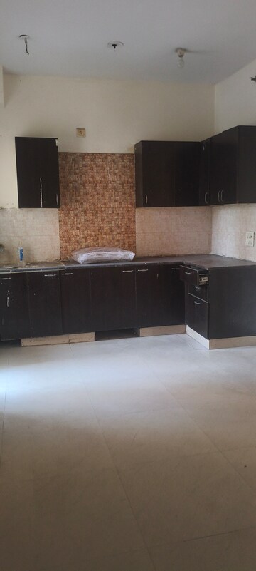 Kitchen in 3 BHK Apartment at Aims Golf City, Sector 75 – for Rent