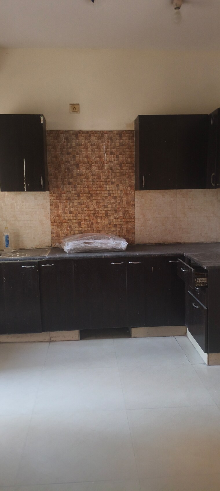 Kitchen, aims-golf-city 3 Bedroom 1350 Sq.Ft. Apartment In Sector 75 Noida 9630247
